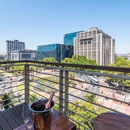Chic 1-Bedroom Apartment In The Heart Of The City Kaapstad Buitenkant foto